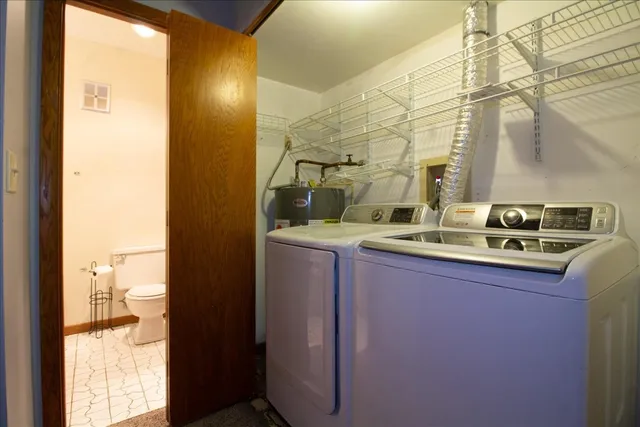 $149,900 | 1424 Woodbridge Road, Unit 2C, Joliet, IL 60436