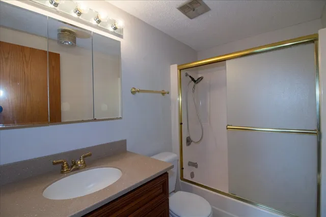 $149,900 | 1424 Woodbridge Road, Unit 2C, Joliet, IL 60436