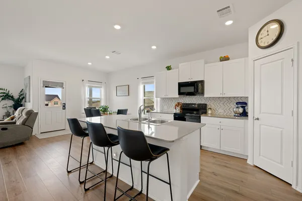 $495,000 | 204 Lone Cedar Road, Marble Falls, TX 78654