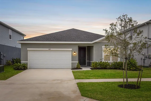 $395,000 | 10813 Southwest Vasari Way, Port St. Lucie, FL 34987