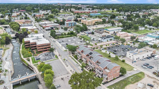 $5,000 | 112 South Niles Avenue, South Bend, IN 46617