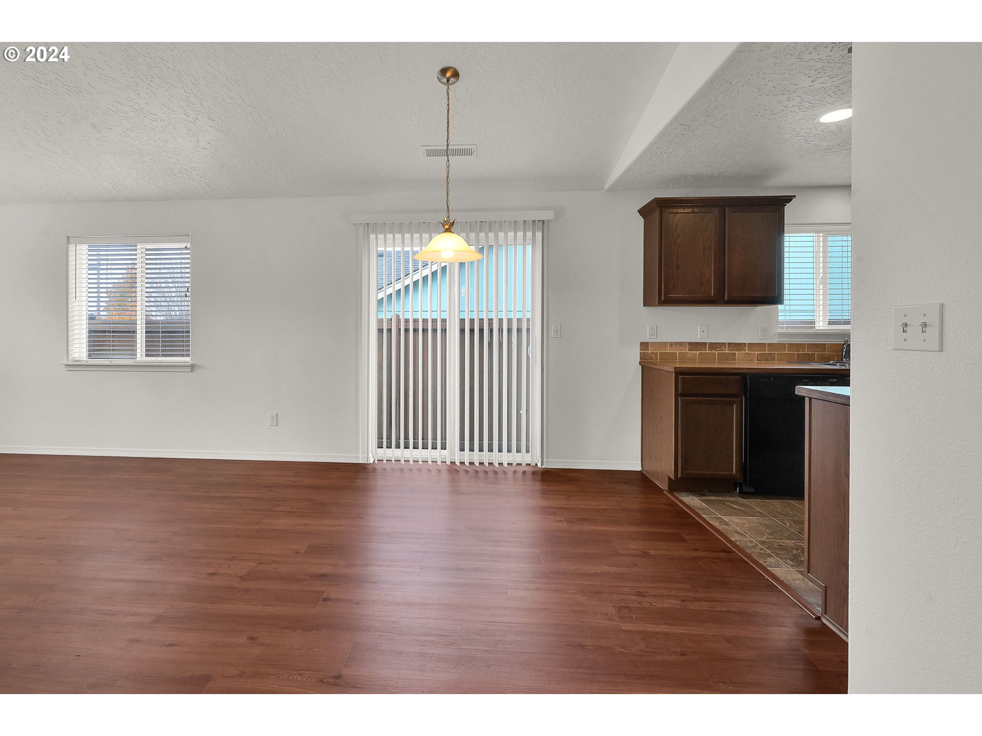4824 Holly Street Springfield, OR 97478 - Photo 8 of 34 Gallery Image 8