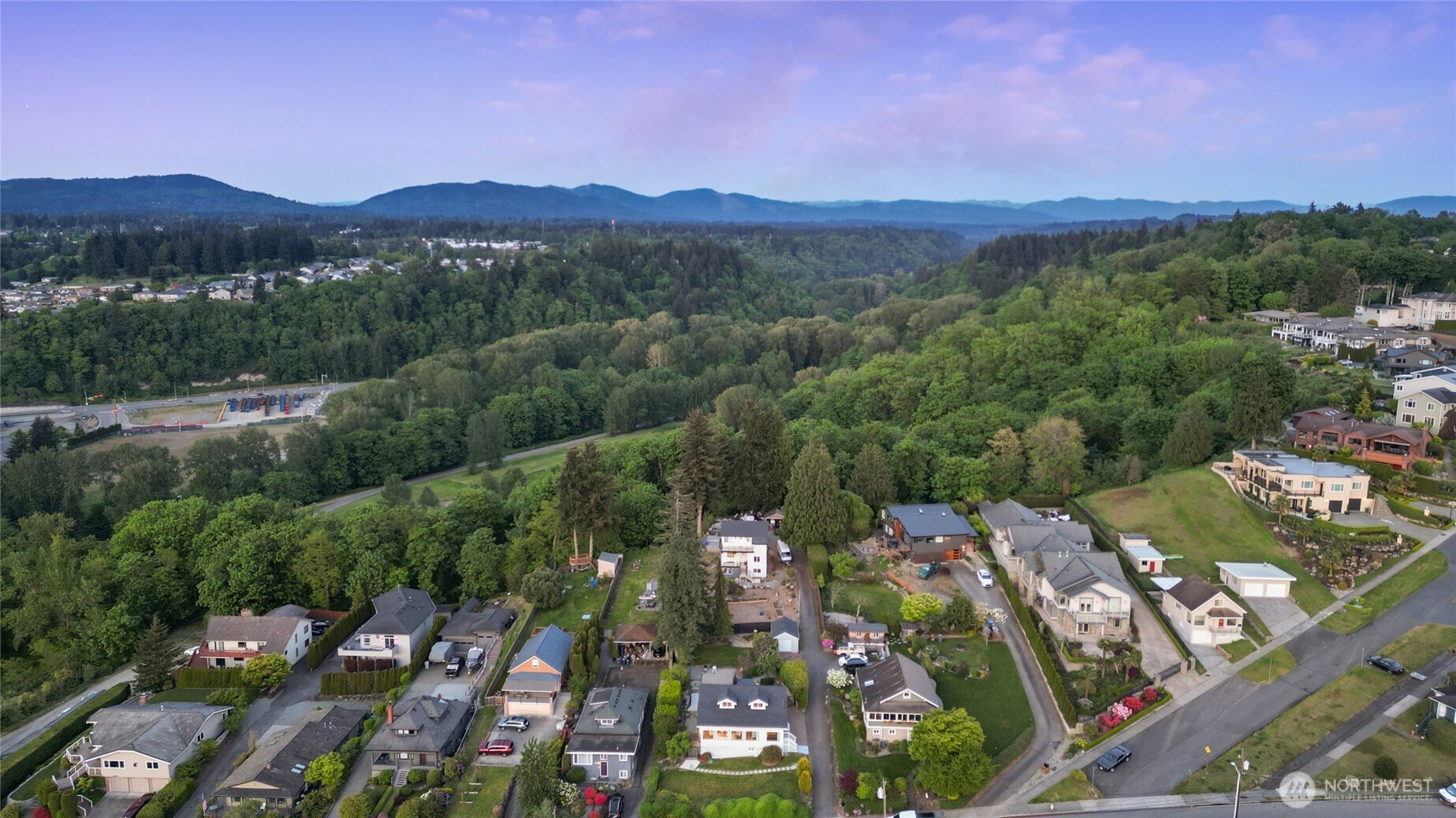 420 Renton Avenue South Renton, WA 98057 - Photo 39 of 40 an aerial view of a city with lots of residential buildings