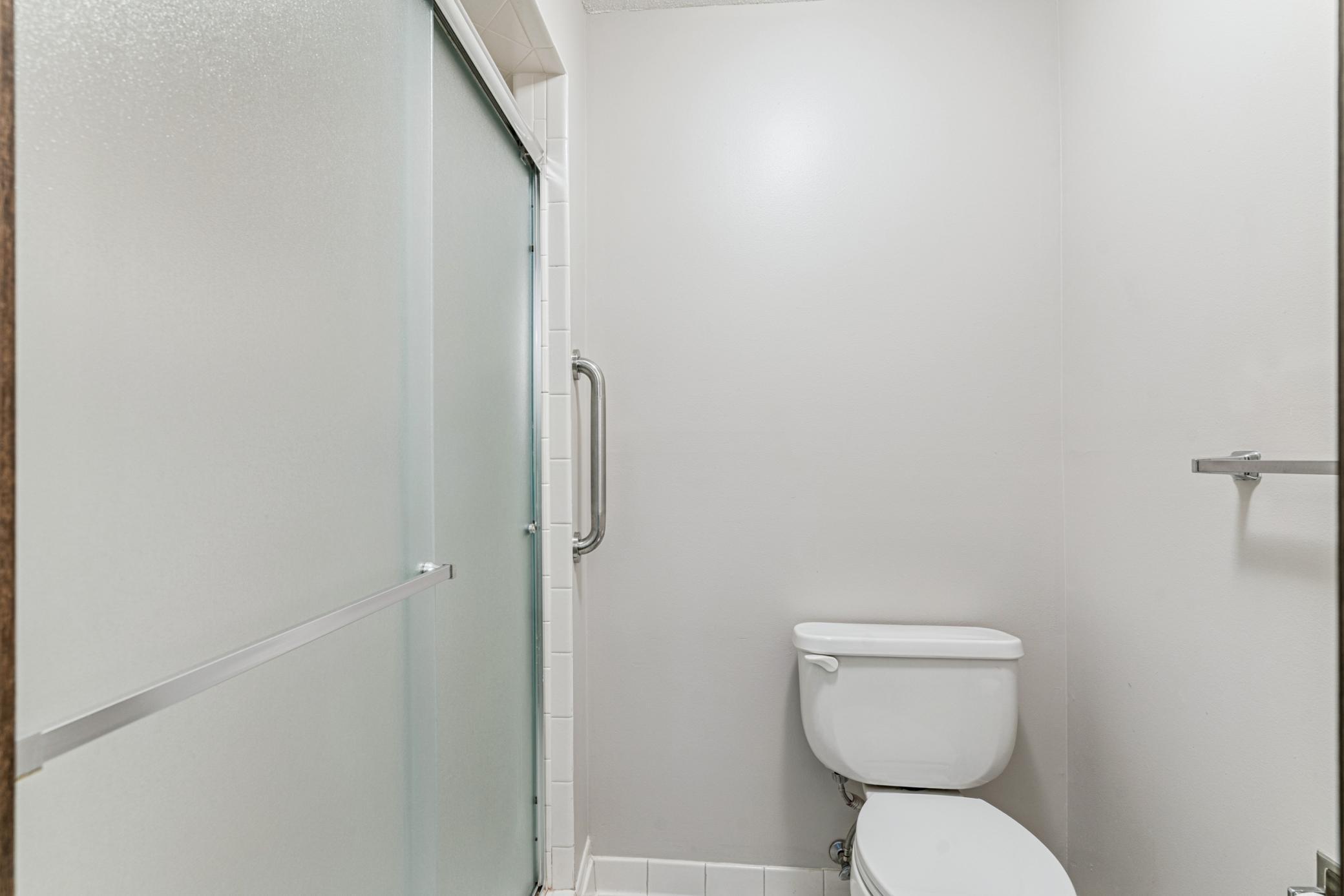 8441 Irwin Road, Unit 110 Bloomington, MN 55437 - Photo 17 of 32 Gallery Image 17