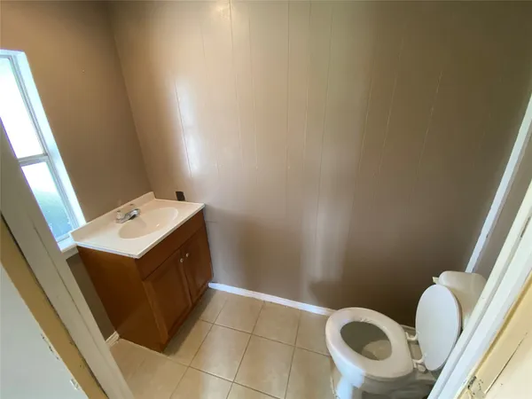 $1,300 | 205 Road 3401, Cleveland, TX 77327
