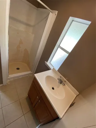 $1,300 | 205 Road 3401, Cleveland, TX 77327