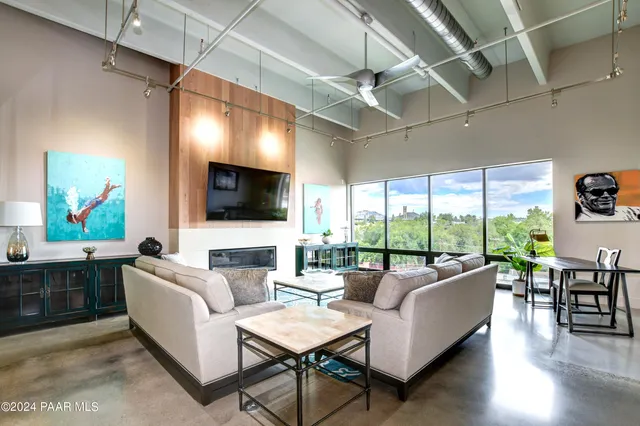 $1,349,000 | 325 West Gurley Street, Unit 302, Prescott, AZ 86301