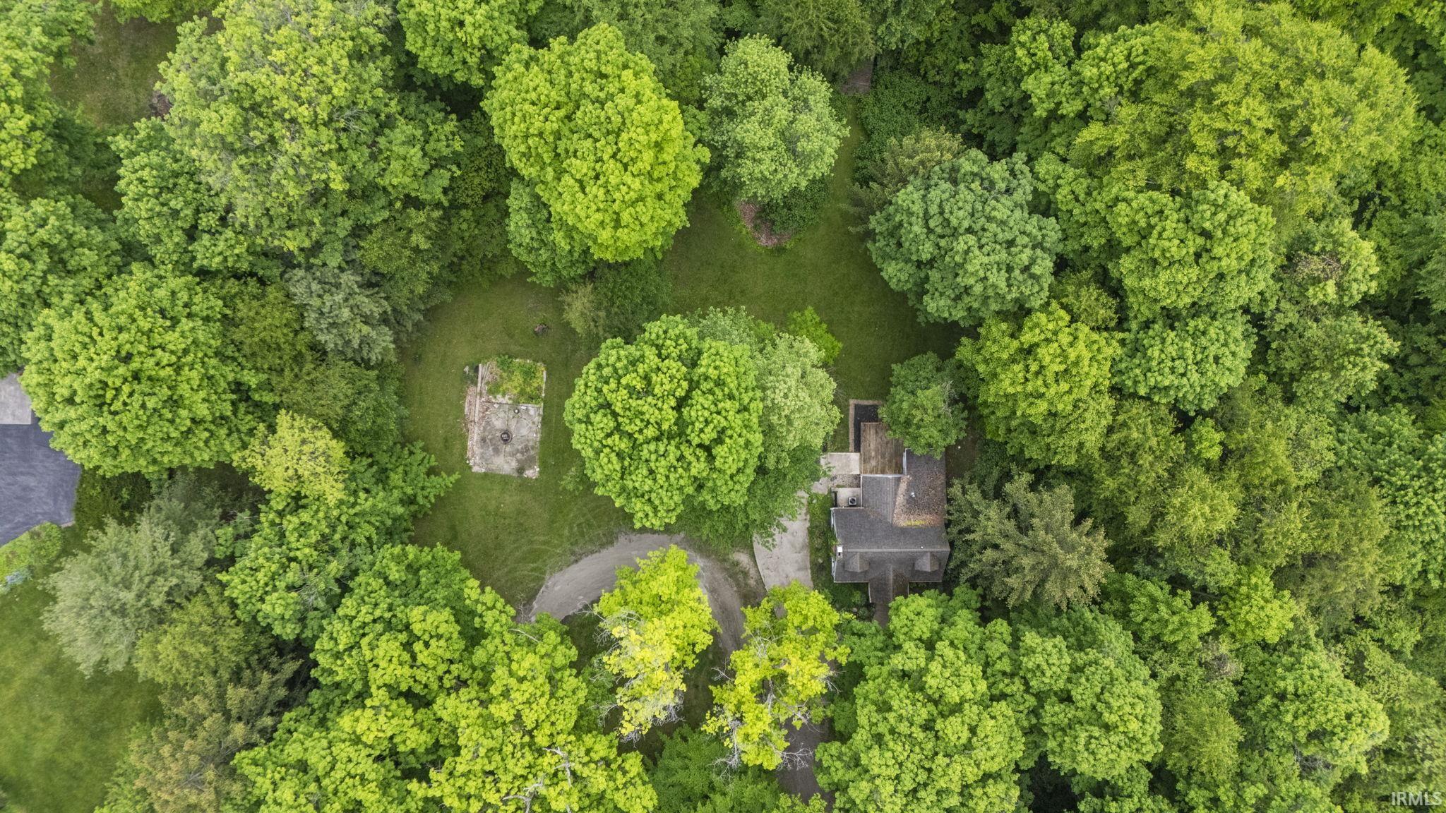 9114 Mayhew Road Fort Wayne, IN 46825 - Photo 4 of 36