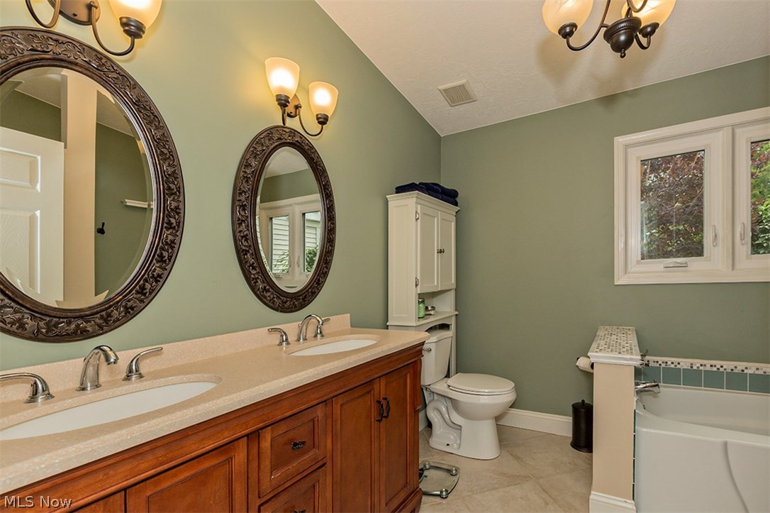 8291 Cedar Road Chesterland, OH 44026 - Photo 22 of 35 Master Bath