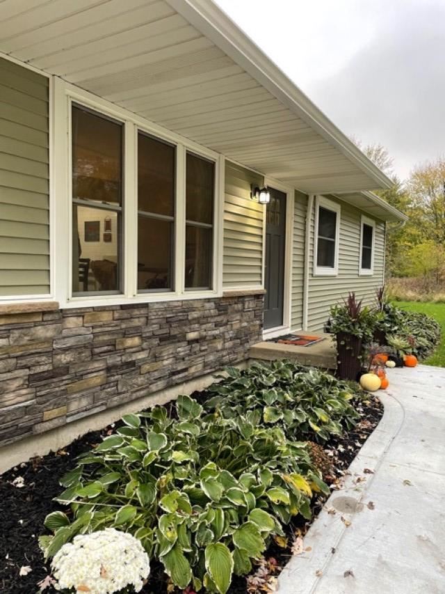 7426 Lehring Road Bancroft, MI 48414 - Photo 2 of 22
