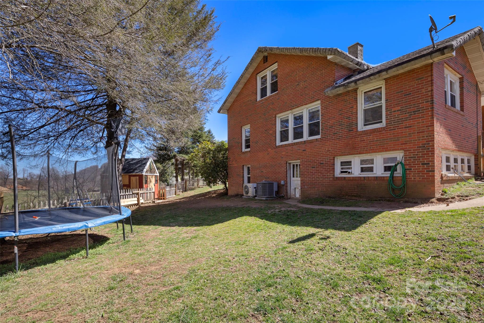1383 Newfound Road Leicester, NC 28748 - Photo 13 of 39 Gallery Image 13