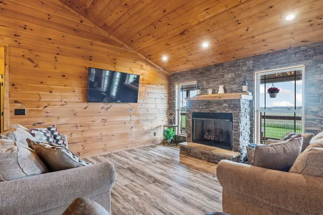 $619,000 | 265 Peace View Lane, Dayton, TN 37321