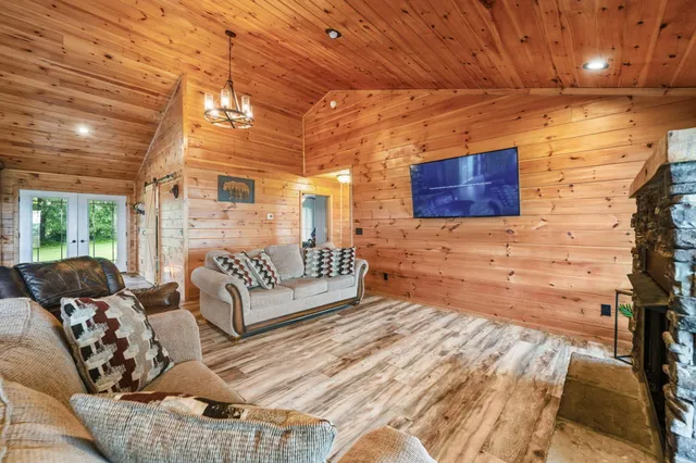 $619,000 | 265 Peace View Lane, Dayton, TN 37321