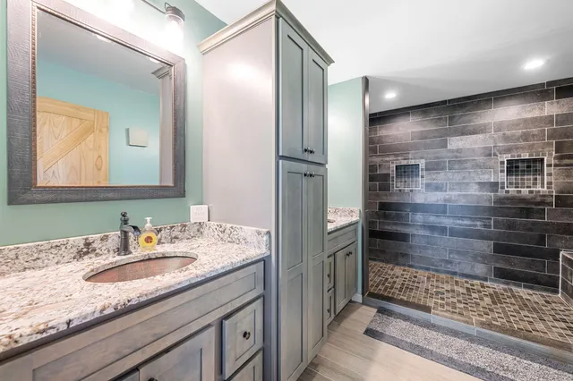 $619,000 | 265 Peace View Lane, Dayton, TN 37321