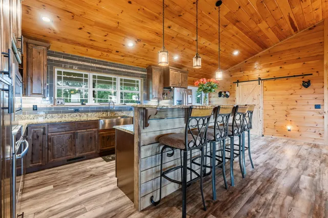 $619,000 | 265 Peace View Lane, Dayton, TN 37321