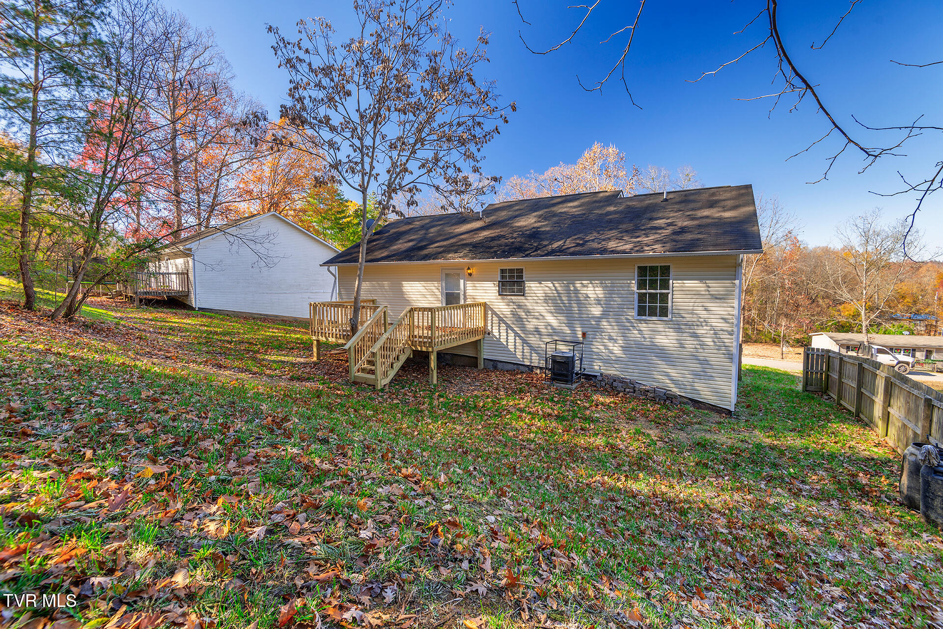 503 Long Circle Newport, TN 37821 - Photo 24 of 25 Shandi-503-Long-Avenue-Newport_Exterior-