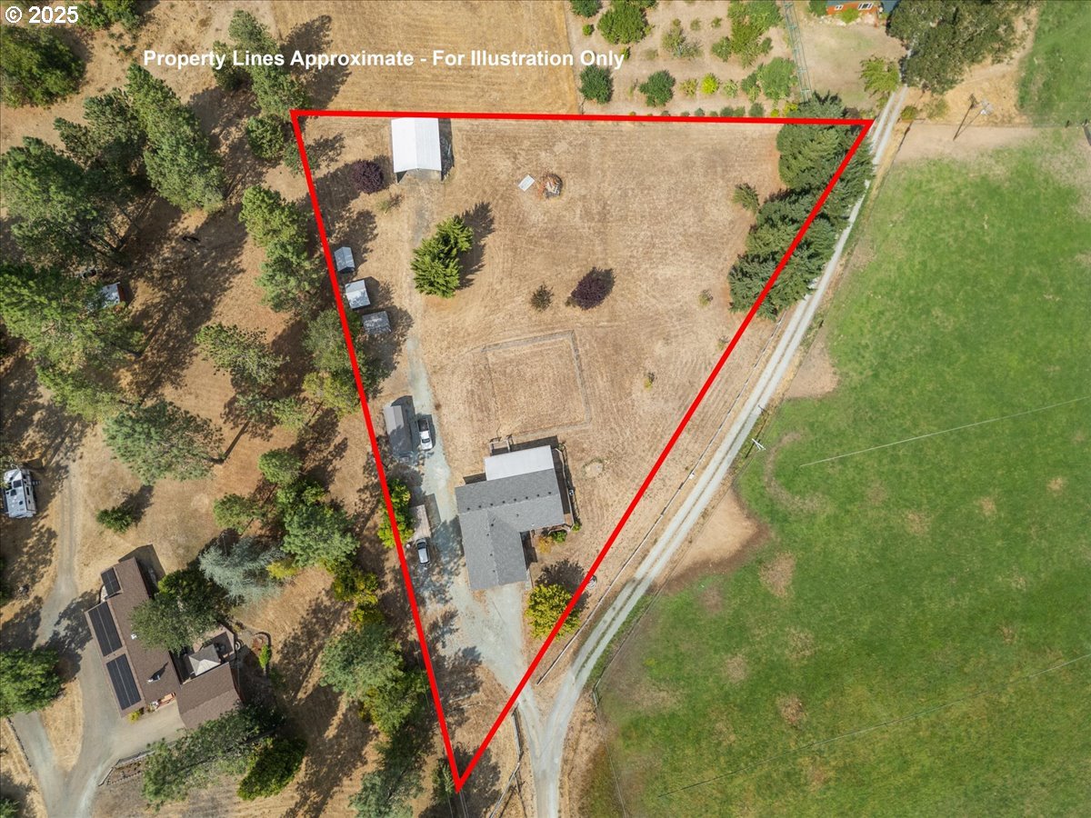 214 Faver Drive Riddle, OR 97469 - Photo 3 of 48
