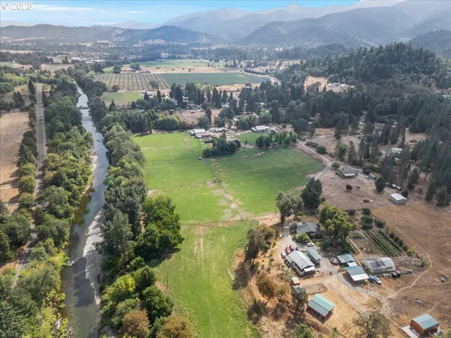 $359,000 | 214 Faver Drive, Riddle, OR 97469