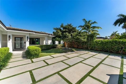 $2,750,000 | 771 Fairway Drive, Miami Beach, FL 33141