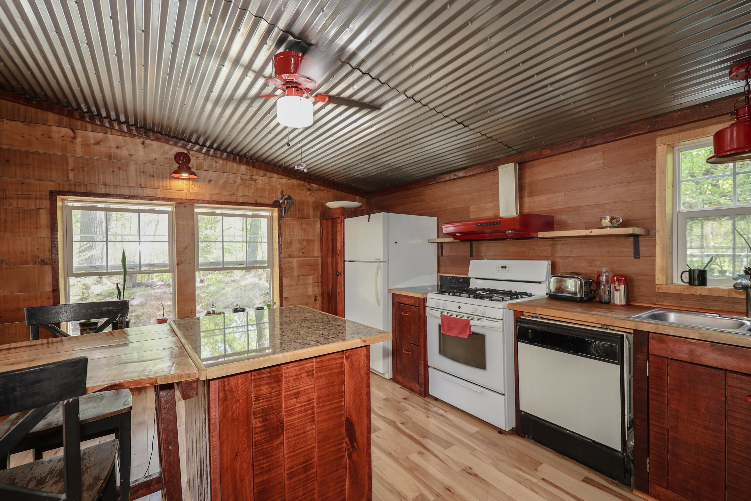 430 Beard Road Hillsborough, NH 03244 - Photo 3 of 34