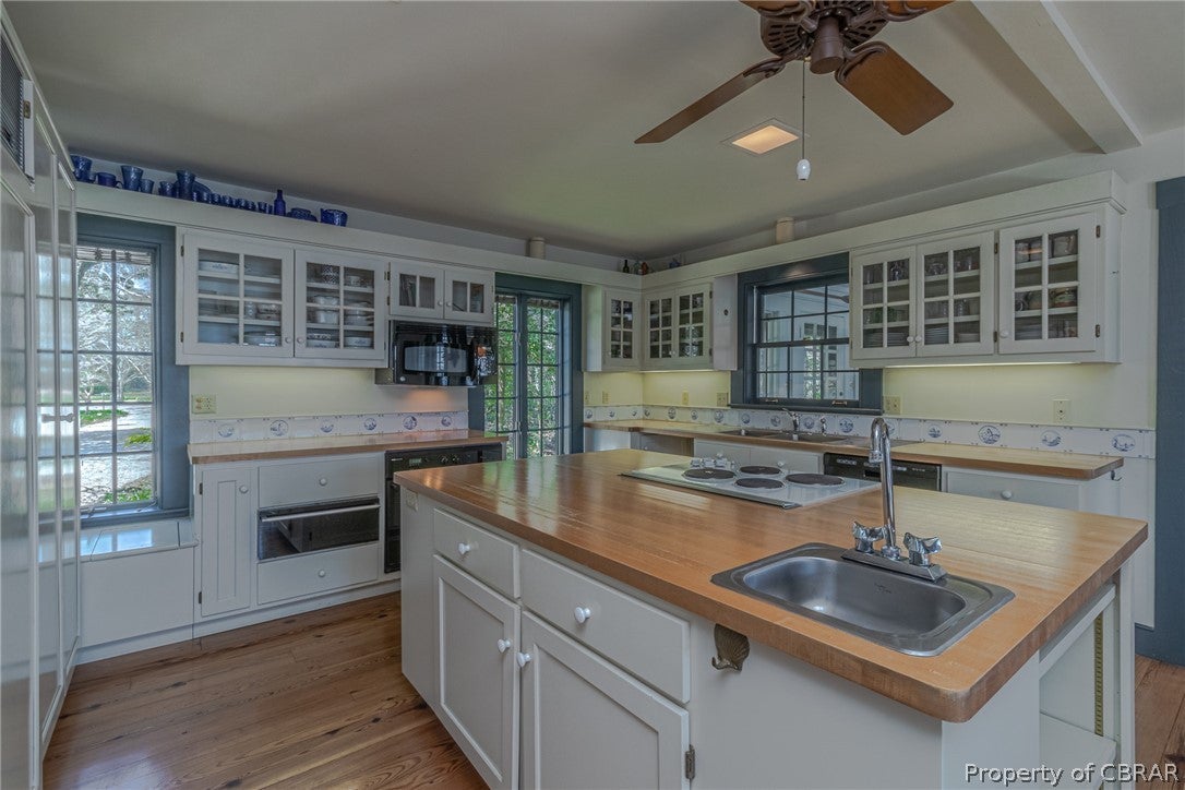 85 Rivers Bend Road Lancaster, VA 22503 - Photo 11 of 46 Warming, oven,bar sink