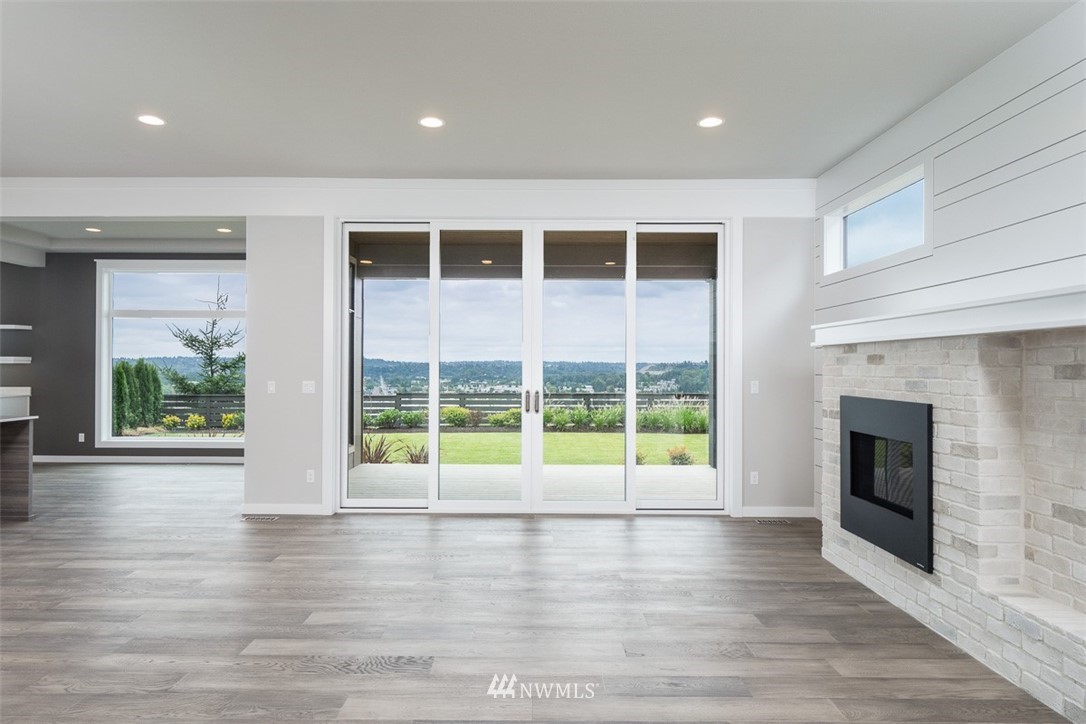 717 Cedar Avenue South Renton, WA 98057 - Photo 3 of 17 Gallery Image 3