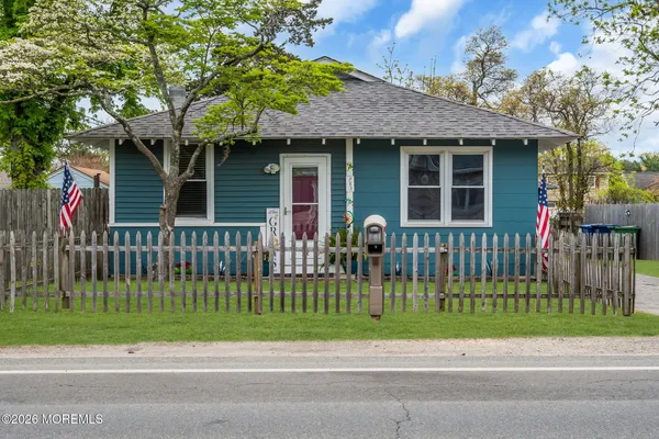 $395,000 | 219 Beachwood Boulevard, Beachwood, NJ 08722
