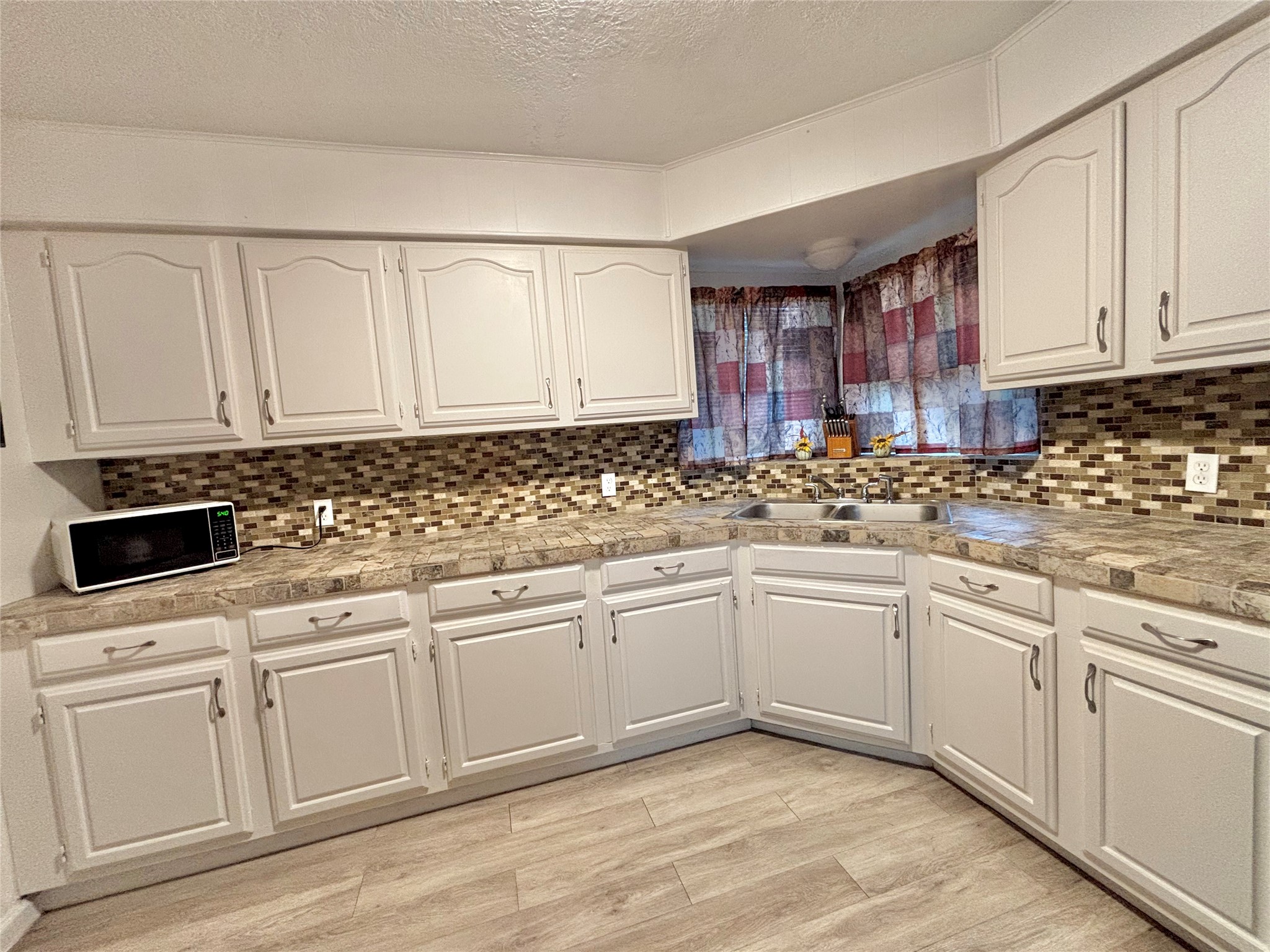 8038 Woodlyn Road Houston, TX 77028 - Photo 5 of 14