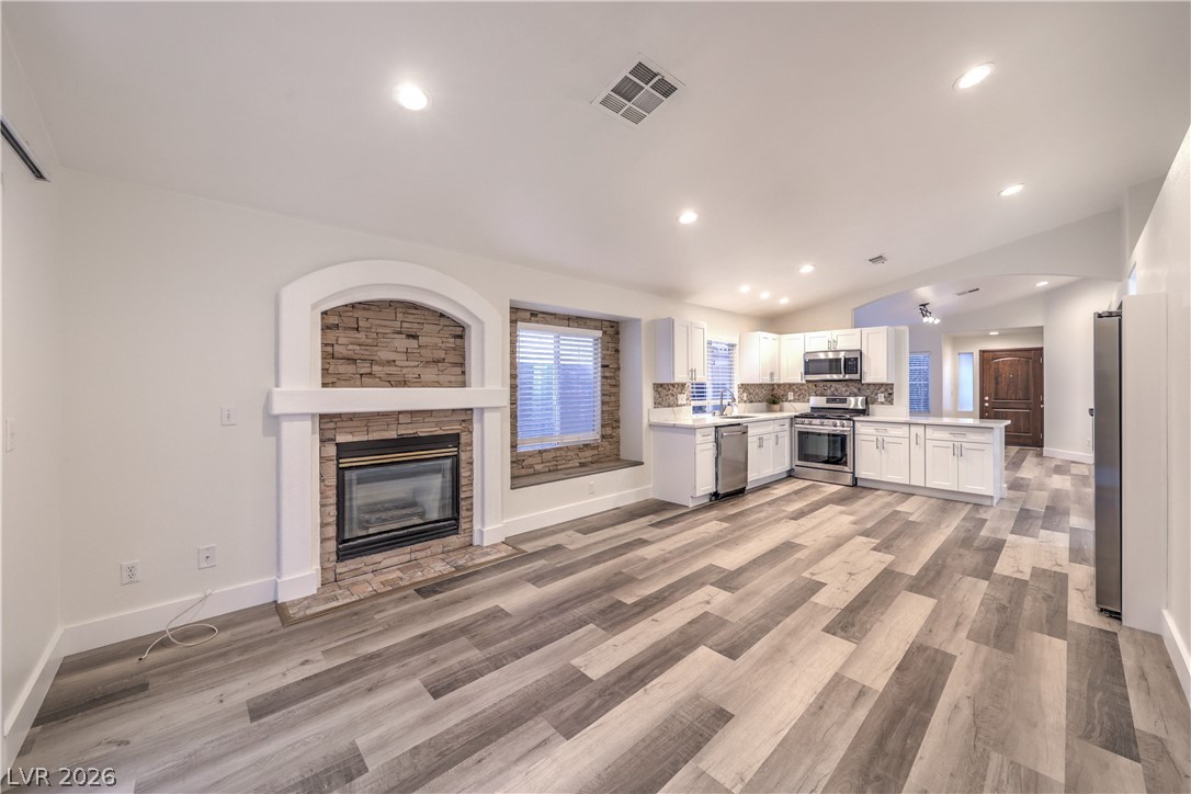 8233 West Rochelle Avenue Las Vegas, NV 89147 - Photo 11 of 49