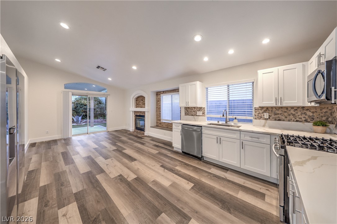8233 West Rochelle Avenue Las Vegas, NV 89147 - Photo 12 of 49