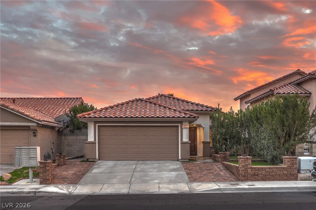 8233 West Rochelle Avenue Las Vegas, NV 89147 - Photo 16 of 49