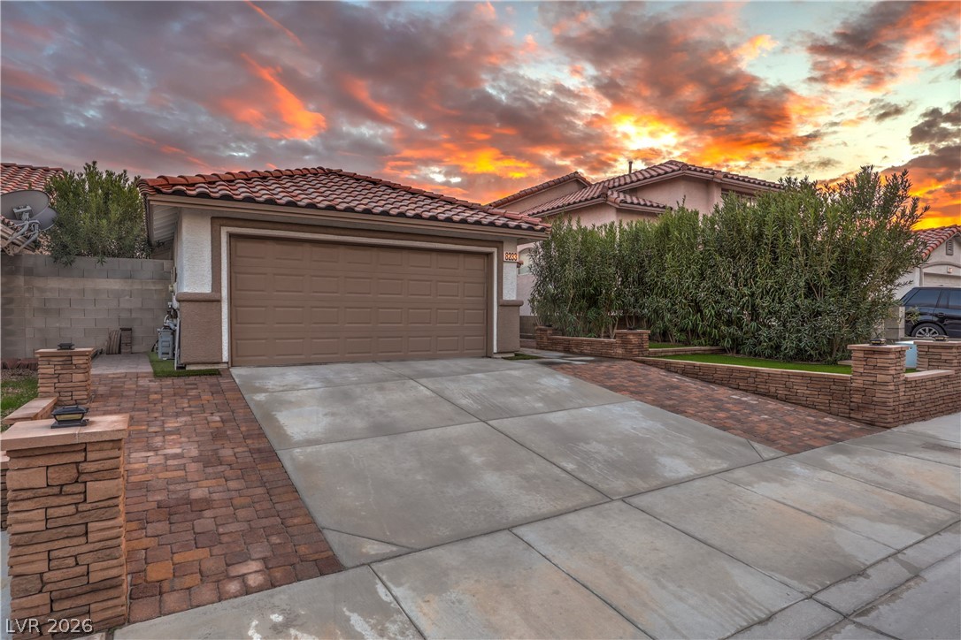 8233 West Rochelle Avenue Las Vegas, NV 89147 - Photo 17 of 49