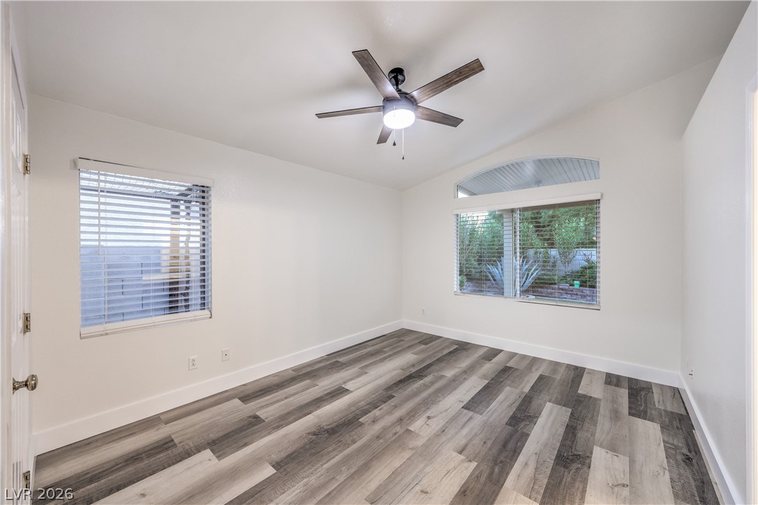8233 West Rochelle Avenue Las Vegas, NV 89147 - Photo 23 of 49