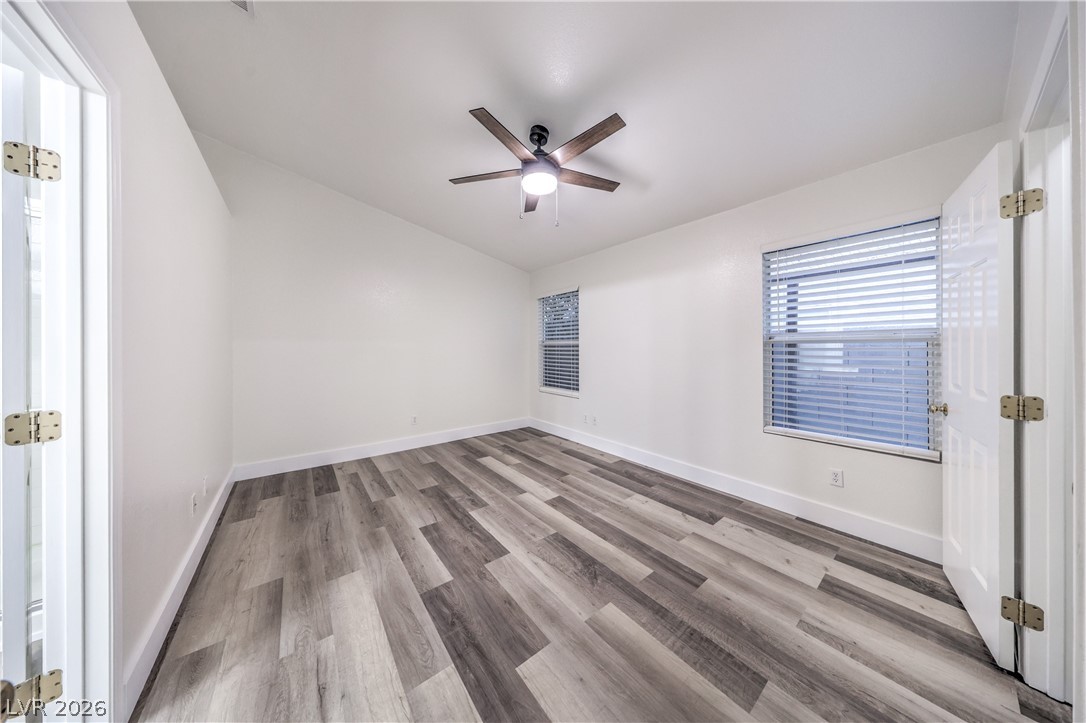 8233 West Rochelle Avenue Las Vegas, NV 89147 - Photo 30 of 49