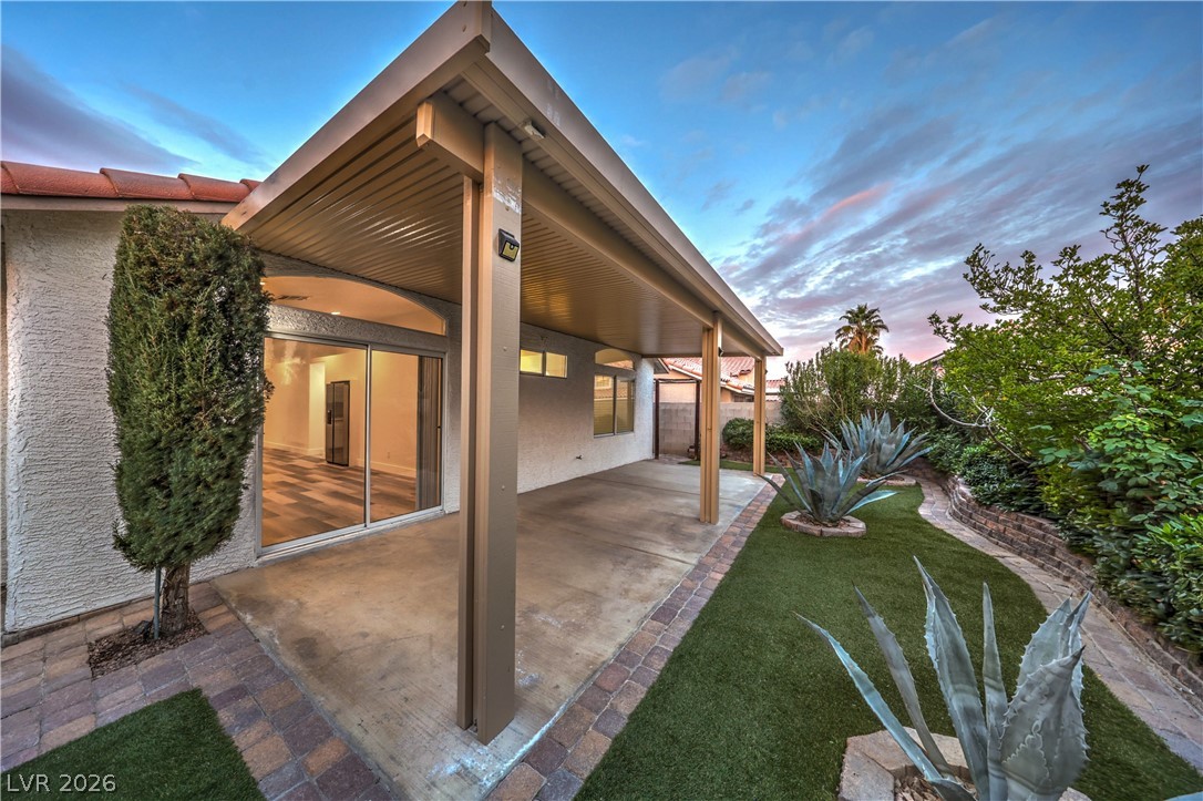 8233 West Rochelle Avenue Las Vegas, NV 89147 - Photo 38 of 49