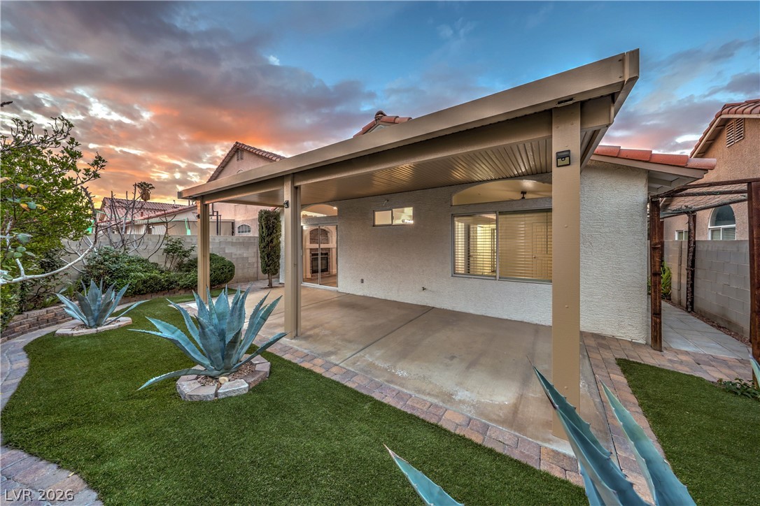 8233 West Rochelle Avenue Las Vegas, NV 89147 - Photo 39 of 49