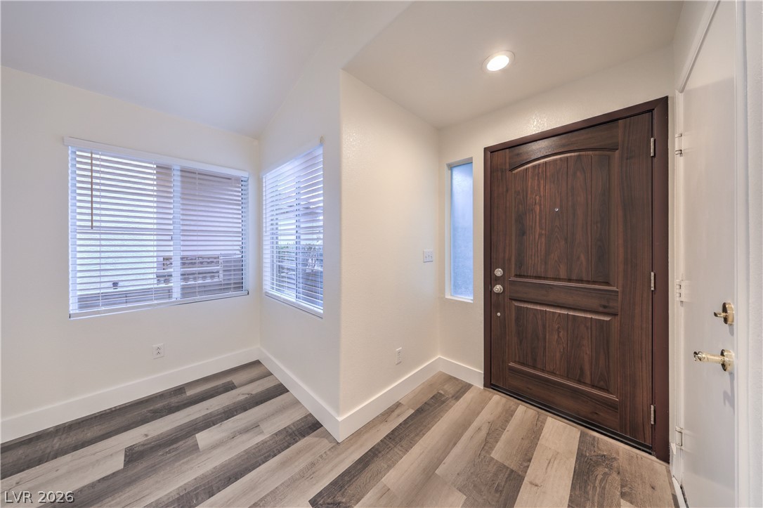 8233 West Rochelle Avenue Las Vegas, NV 89147 - Photo 5 of 49