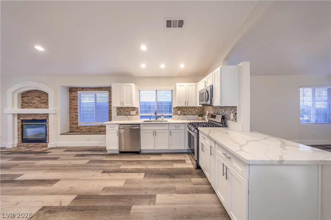 8233 West Rochelle Avenue Las Vegas, NV 89147 - Photo 7 of 49