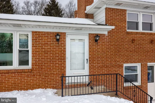 $339,900 | 29 Merrin Road, York, PA 17402