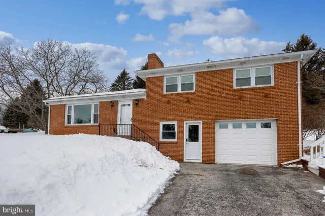 $339,900 | 29 Merrin Road, York, PA 17402