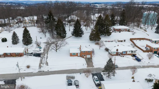 $339,900 | 29 Merrin Road, York, PA 17402