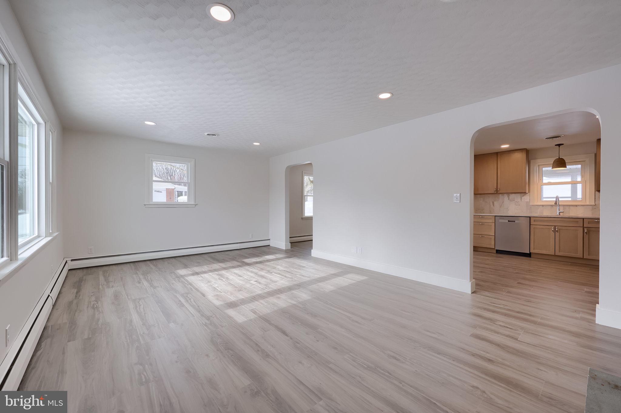 29 Merrin Road York, PA 17402 - Photo 4 of 42