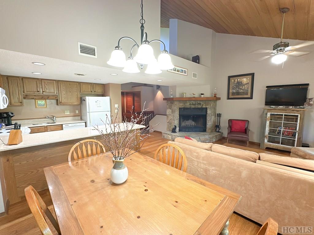 109 Emerald Ridge Road, Unit 41 Sapphire, NC 28774 - Photo 17 of 45 Gallery Image 17