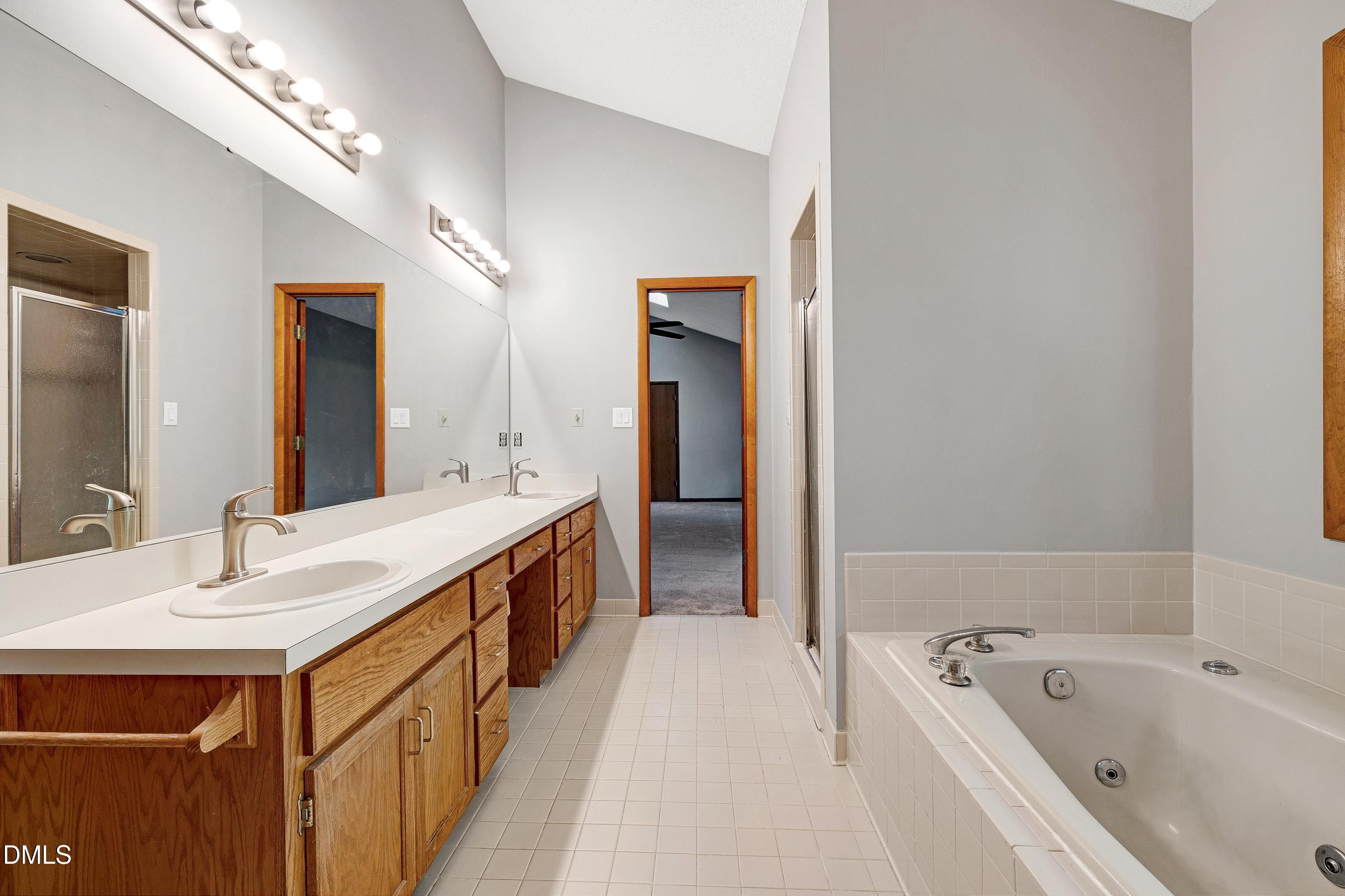 205 Kingsmill Road Cary, NC 27511 - Photo 37 of 56 Scene-29