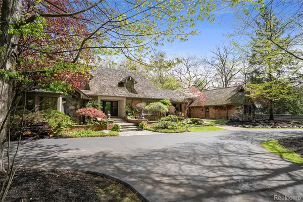 $1,799,999 | 32870 Bingham Lane, Franklin, MI 48025