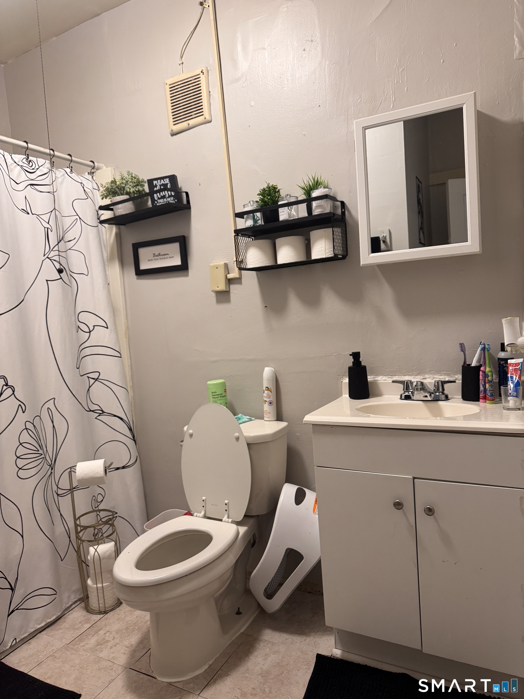 111 Draher Street Waterbury, CT 06708 - Photo 13 of 24