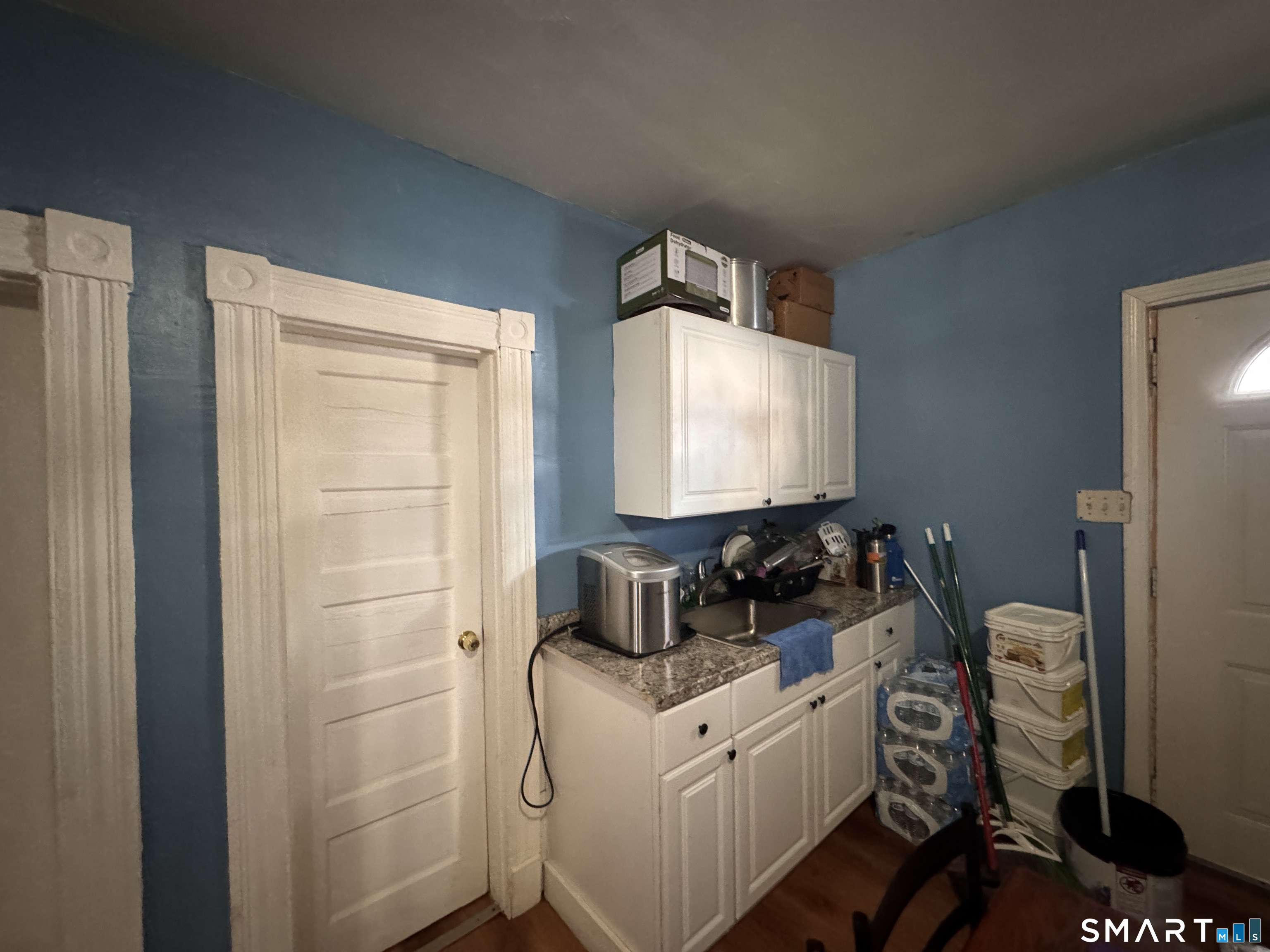 111 Draher Street Waterbury, CT 06708 - Photo 8 of 24