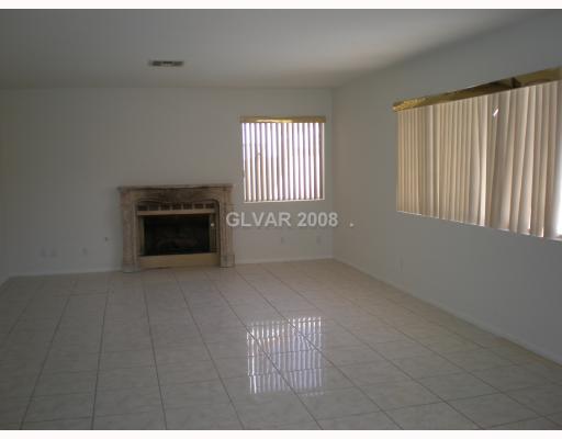 22 Reyburn Drive Henderson, NV 89074 - Photo 3 of 7 Den. Family Room