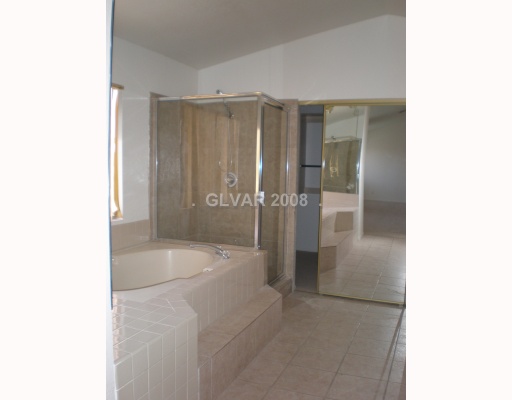 22 Reyburn Drive Henderson, NV 89074 - Photo 6 of 7 Master Bath/Spa.