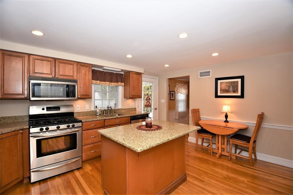 91 Stone Road Waltham, MA 02453 - Photo 3 of 23 Gallery Image 3